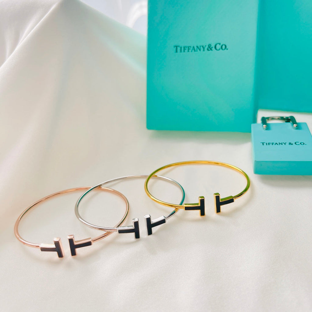 Tiffany Black 18K Gold Bracelet